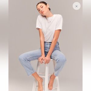 Like New! Abercrombie & Fitch Ultra High Rise Ankle Straight Leg jean